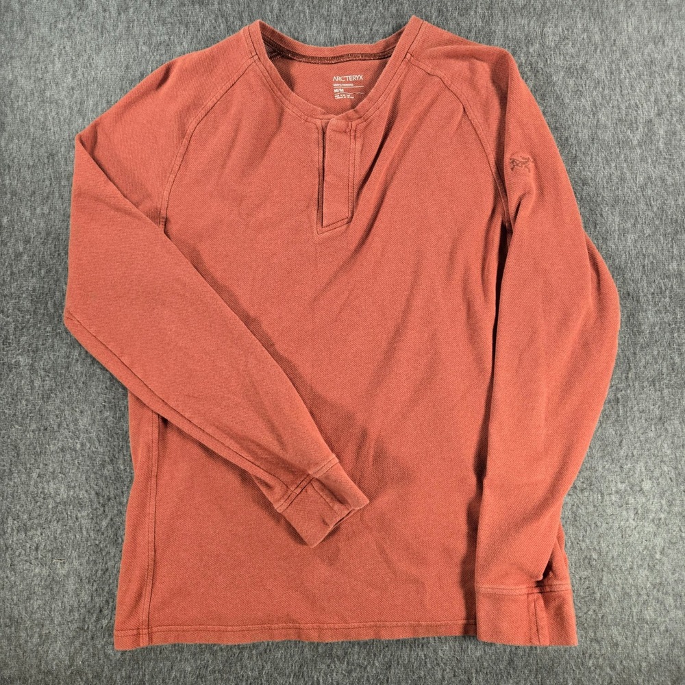 Arcteryx Sirrus LS Henley Mens Medium Rust Orange Snap Button Long Sleeve Shirt